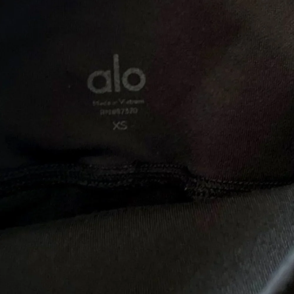 Alo Elevate Blue, White and Black High Waist Leggings XSmall